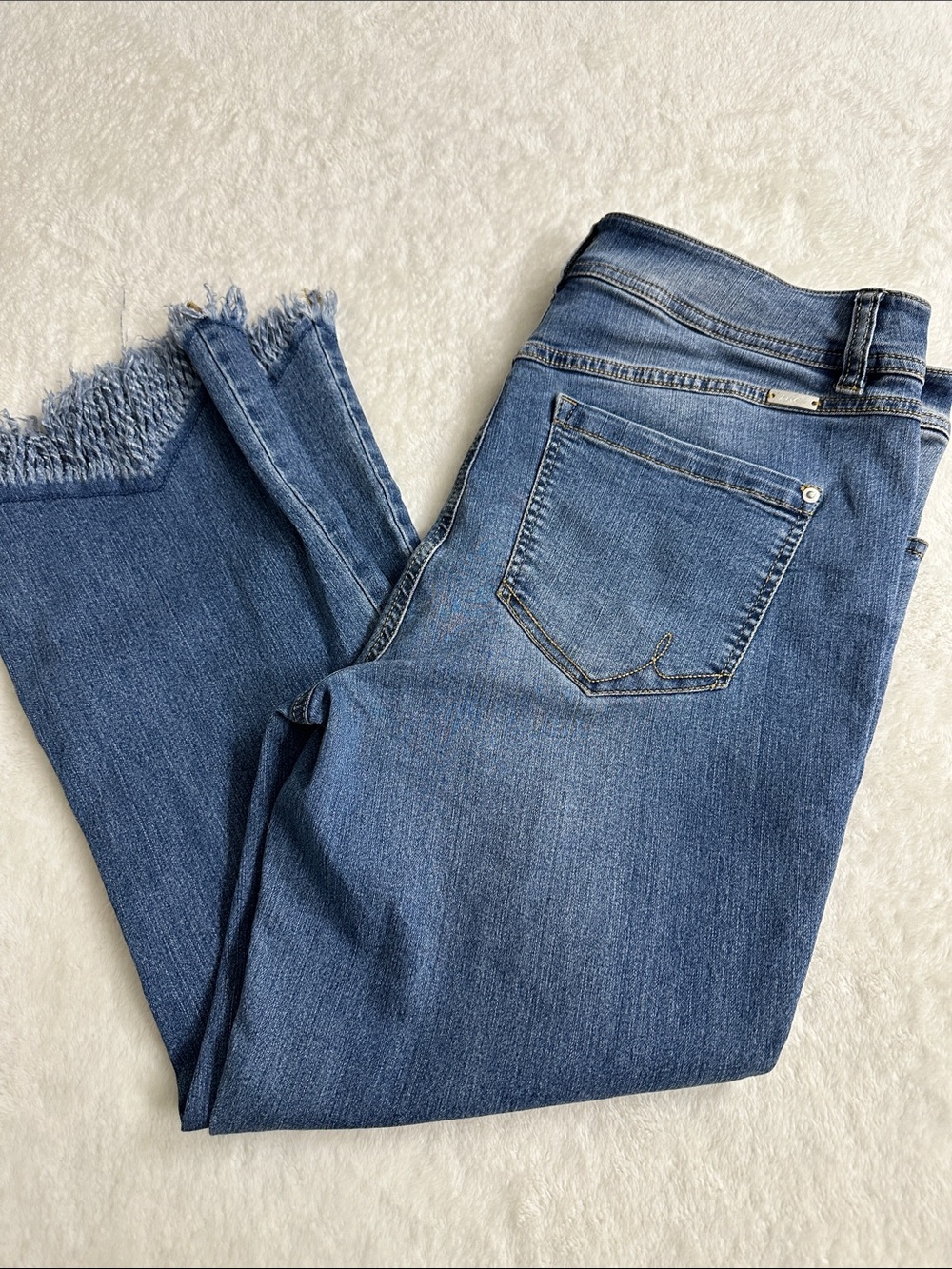 INC International Concepts Medium Blue Cropped Raw-Hem Jeans